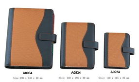萬用手冊(cè) A028934,公文包,萬用手冊(cè),經(jīng)理夾,文件夾,筆記本,日記本,日記薄,名片夾,CD包,錢包,會(huì)議禮品,禮品,文具禮品,皮具,皮具禮品生產(chǎn)供應(yīng)商 文件夾