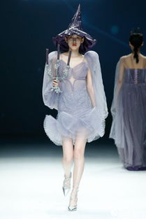 浙江理工大學服裝學院畢業(yè)發(fā)布 詮釋時尚多維信息的融合與并置